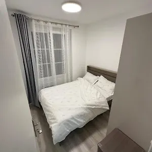studio12.fr-paris.fr/